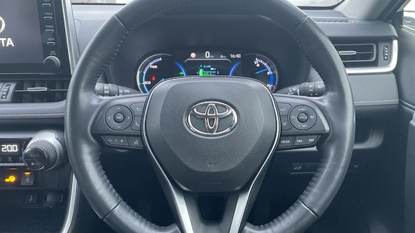 Used Toyota RAV4 2021 for sale - 76275900: Photo 8
