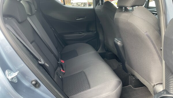 Used Toyota C-HR 2022 for sale - 76184296: Photo 12