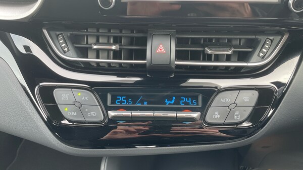 Used Toyota C-HR 2022 for sale - 76184296: Photo 32