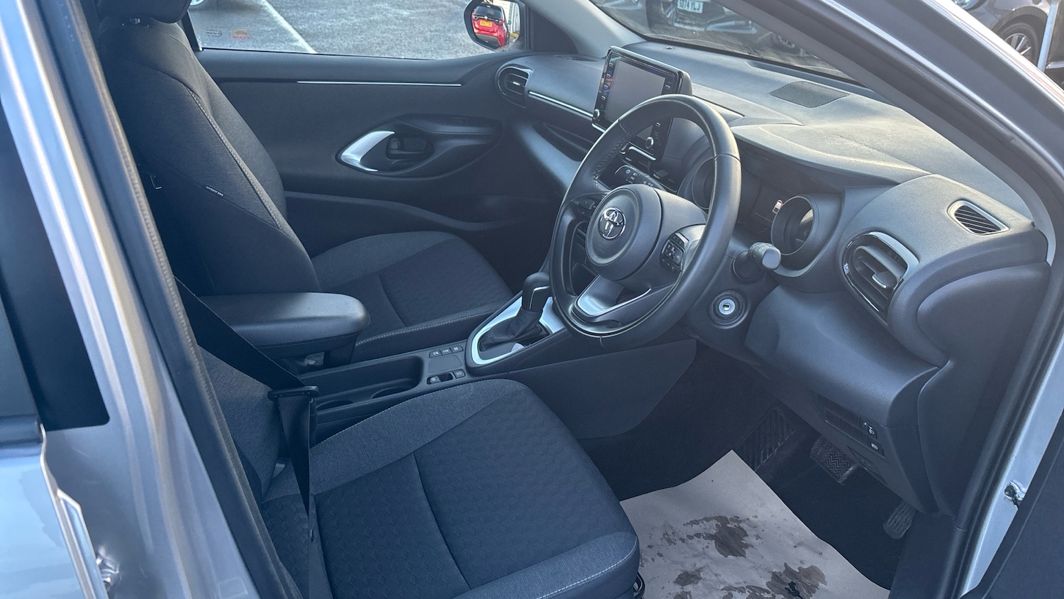 Used Toyota Yaris 2022 for sale - 76763083: Photo 11