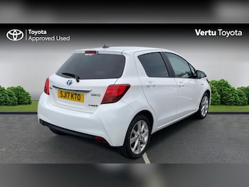 Used Toyota Yaris 2017 for sale - 76426208: Photo
