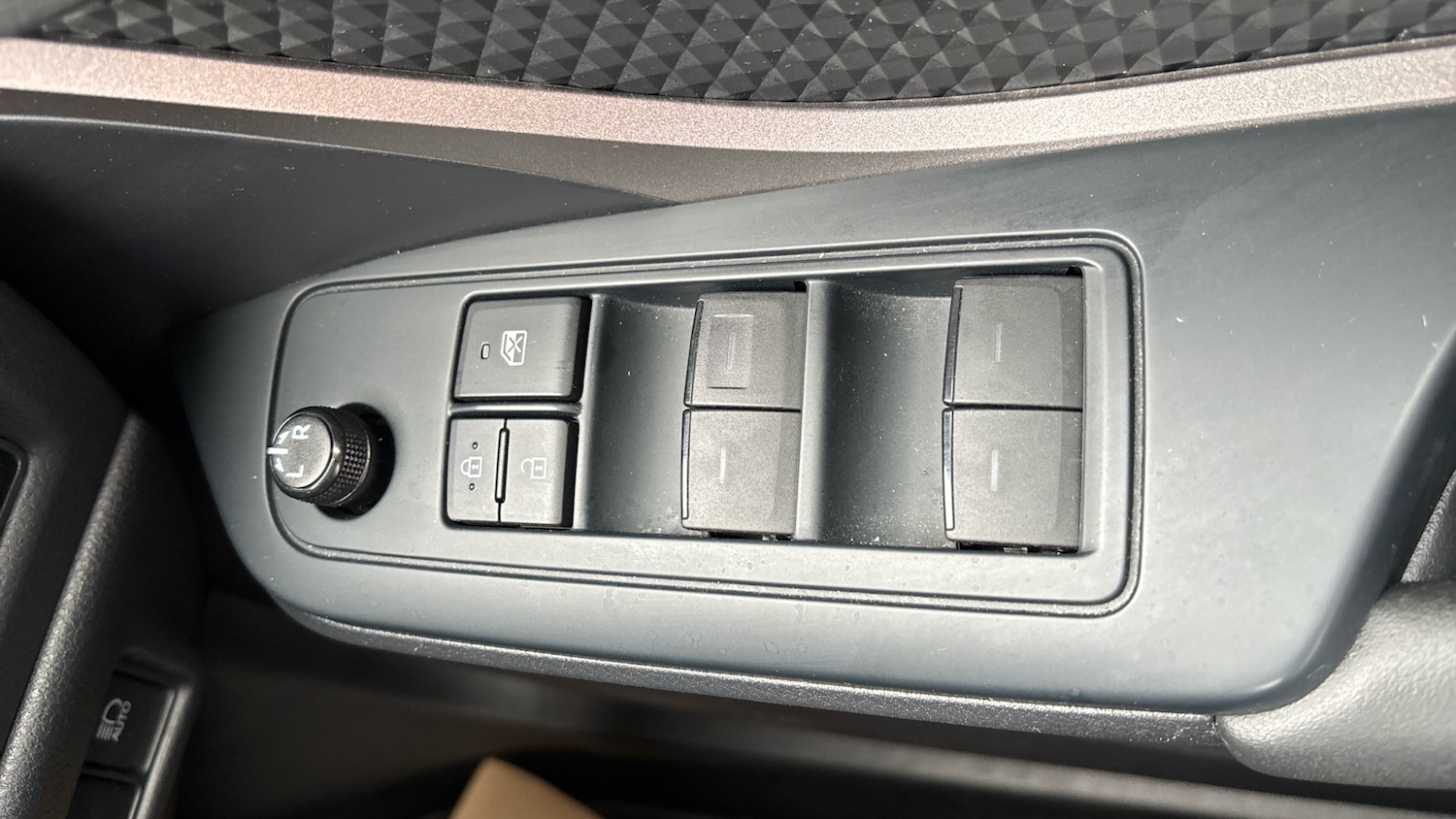 Used Toyota C-HR 2022 for sale - 76277096: Photo 26