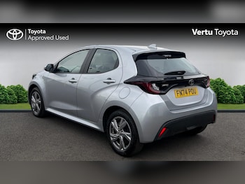 Used Toyota Yaris 2024 for sale - 79369131: Photo