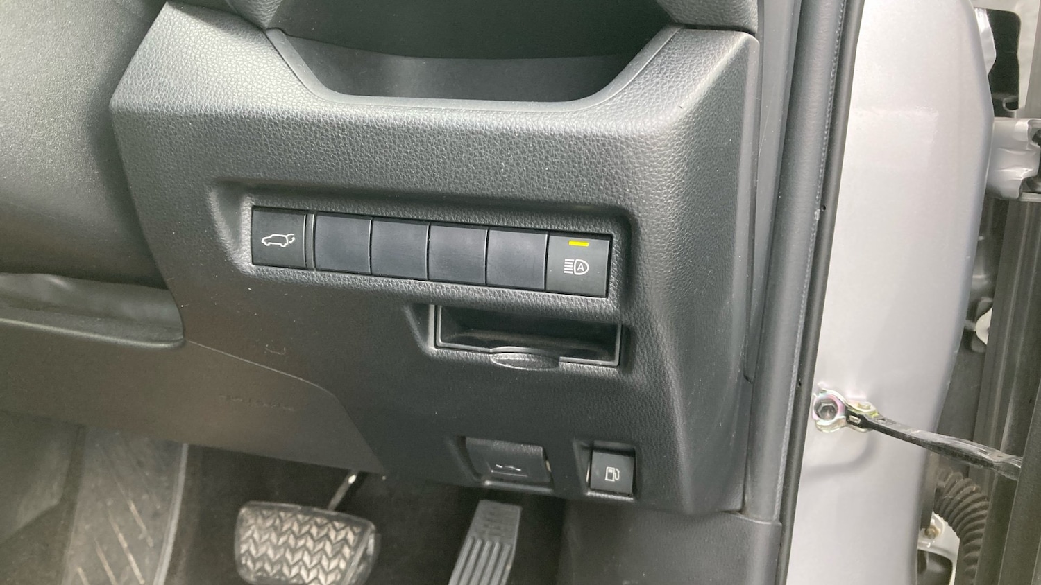 Used Toyota RAV4 2020 for sale - 76687070: Photo 35