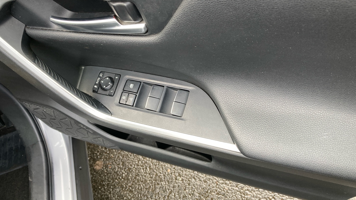 Used Toyota RAV4 2020 for sale - 76687070: Photo 36