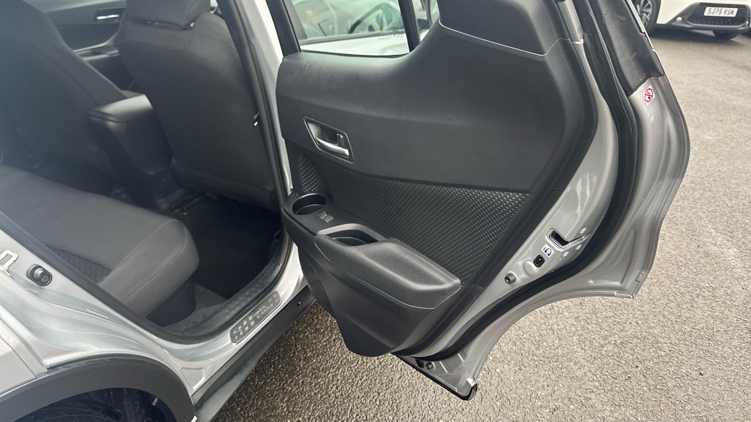 Used Toyota C-HR 2022 for sale - 76807382: Photo 35