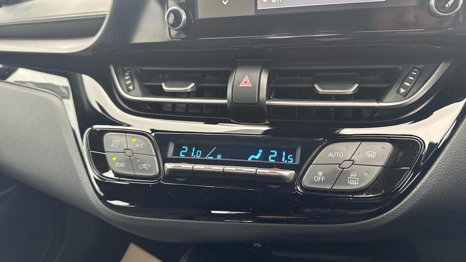 Used Toyota C-HR 2022 for sale - 76807382: Photo 41