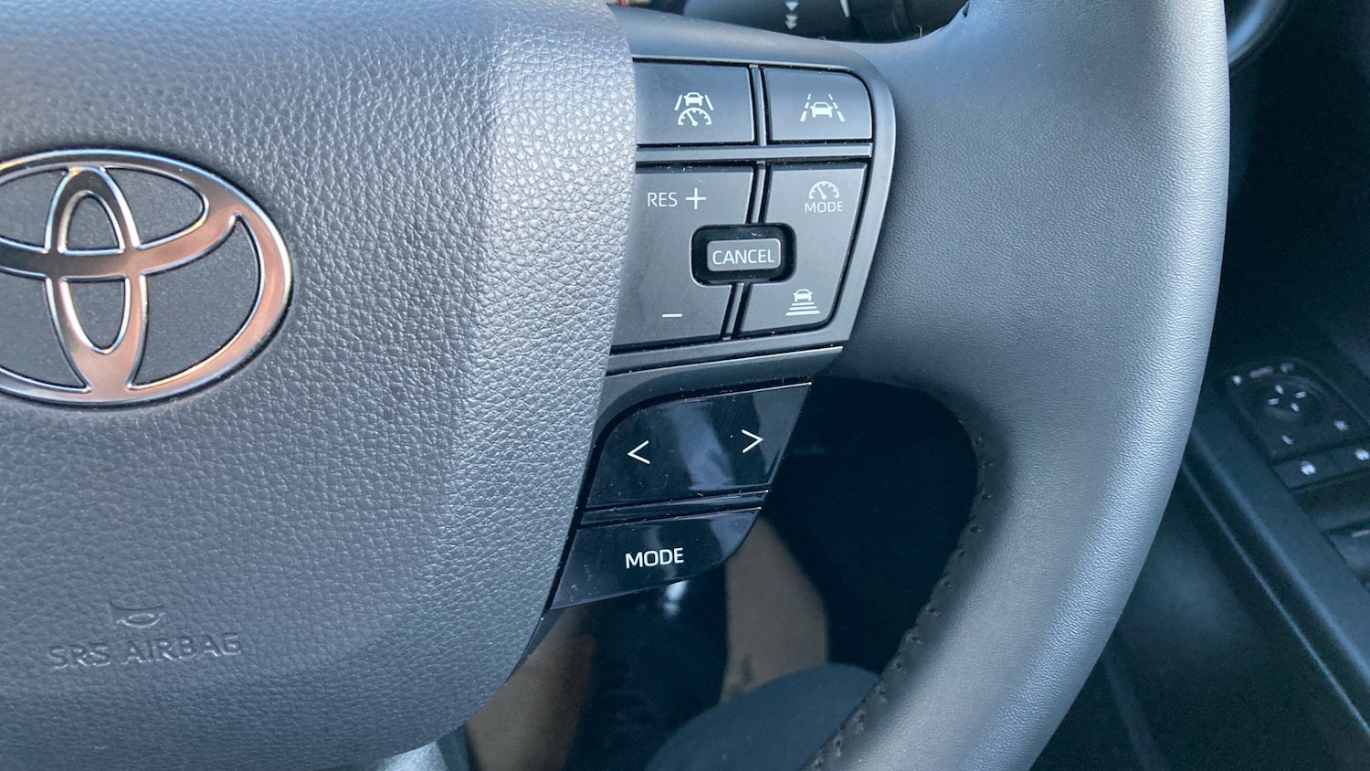 Used Toyota C-HR 2025 for sale - 76979722: Photo 30