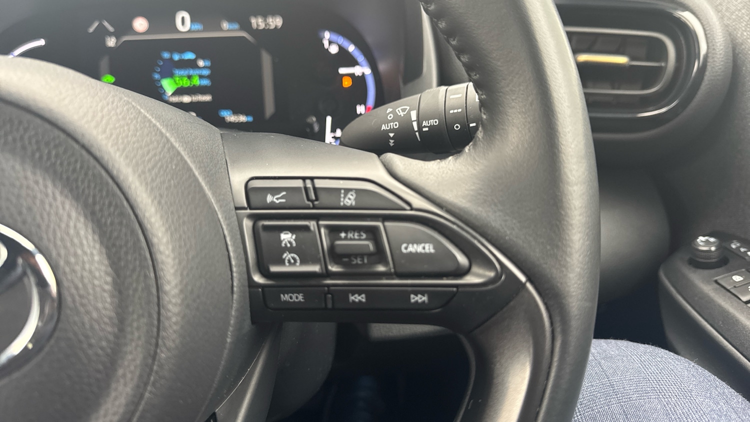 Used Toyota Yaris Cross 2022 for sale - 76329908: Photo 39