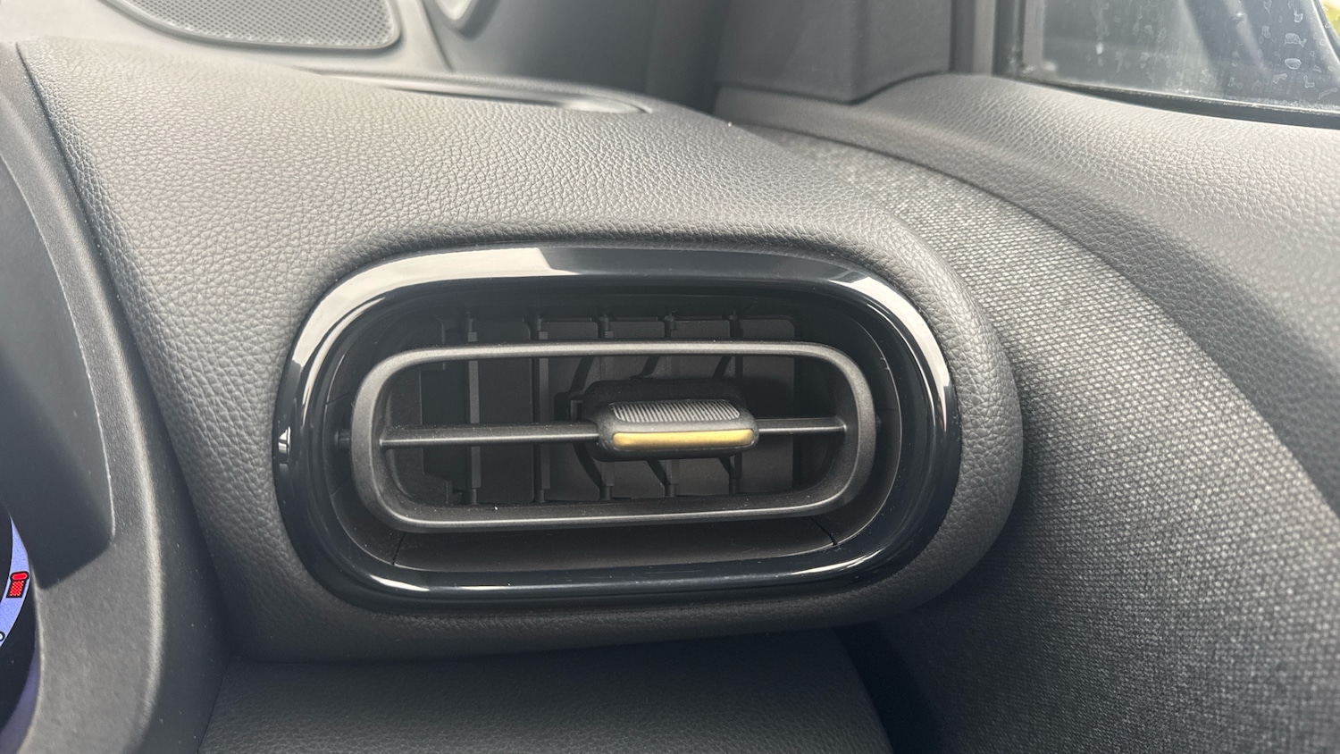 Used Toyota Yaris Cross 2022 for sale - 76329908: Photo 42