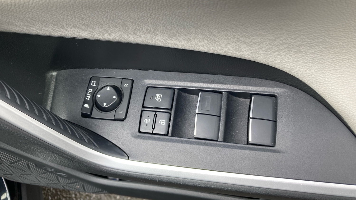 Used Toyota RAV4 2021 for sale - 77893208: Photo 33