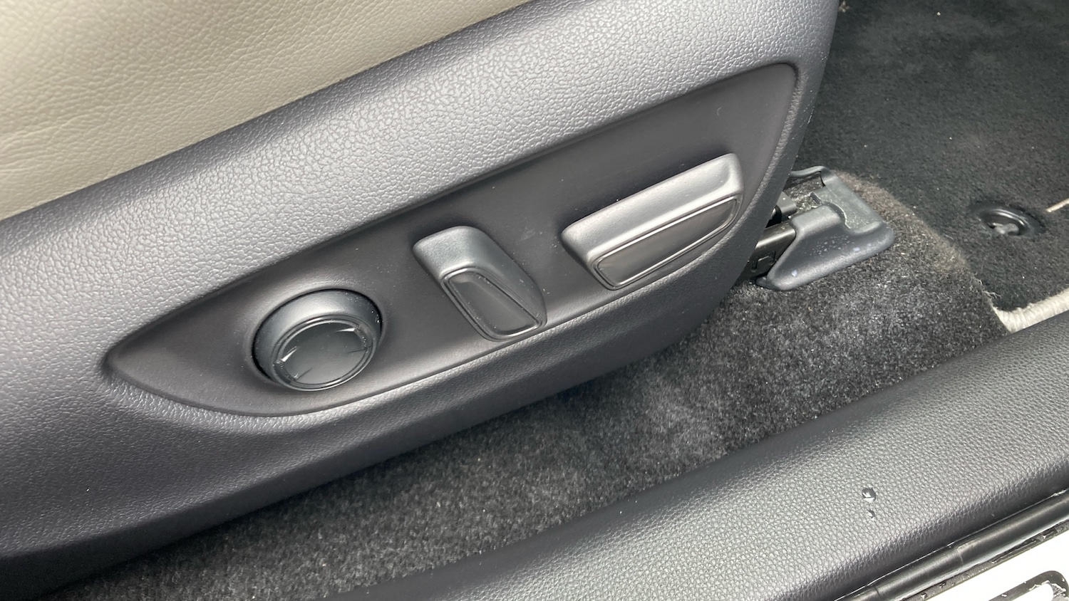 Used Toyota RAV4 2021 for sale - 77893208: Photo 36