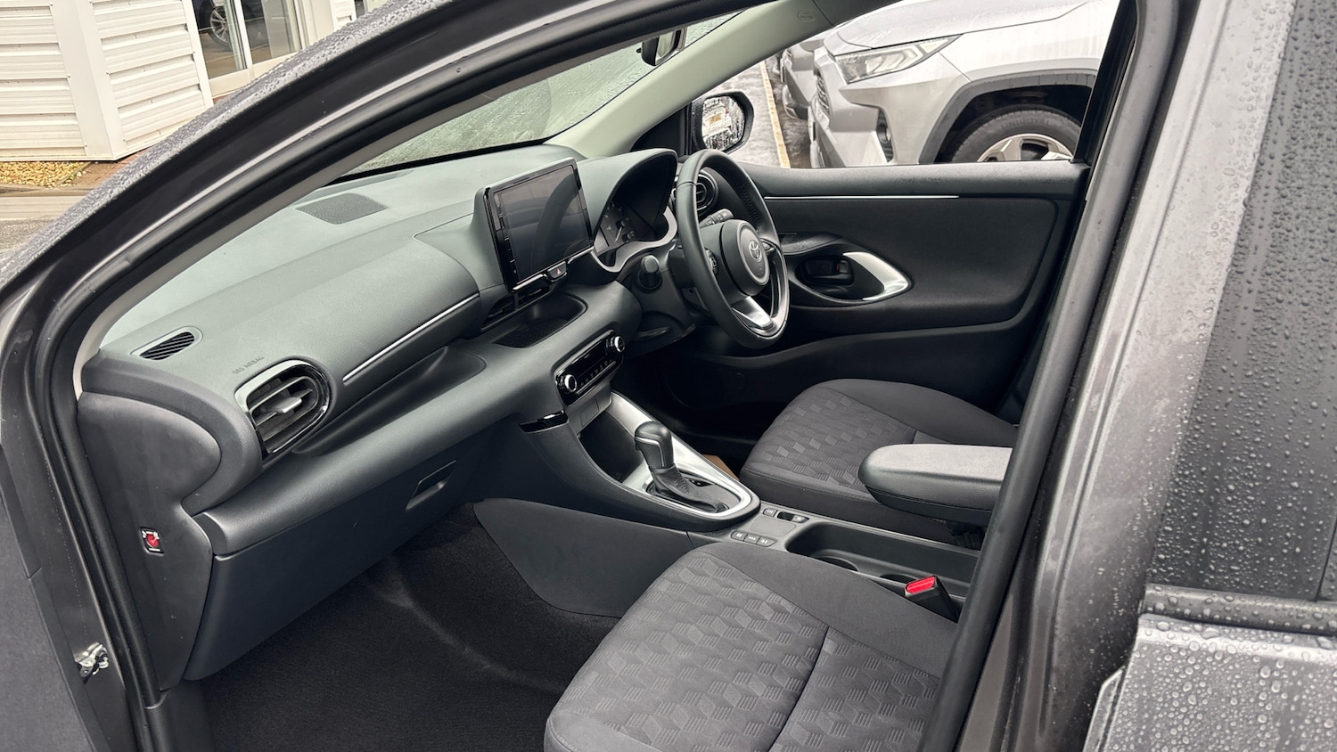 Used Toyota Yaris 2025 for sale - 76422242: Photo 10