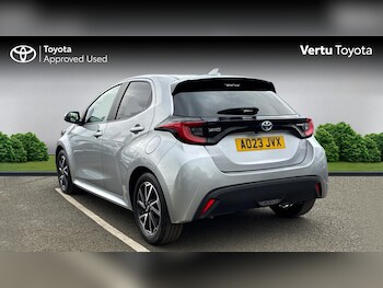 Used Toyota Yaris 2023 for sale - 78452659: Photo