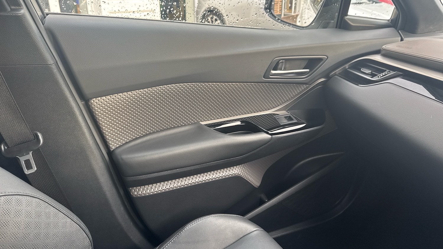Used Toyota C-HR 2022 for sale - 76231547: Photo 44
