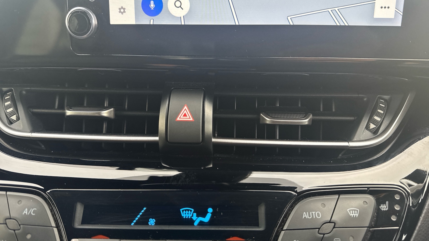 Used Toyota C-HR 2022 for sale - 76231547: Photo 46