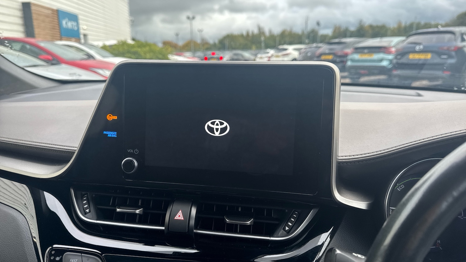Used Toyota C-HR 2022 for sale - 76231547: Photo 7