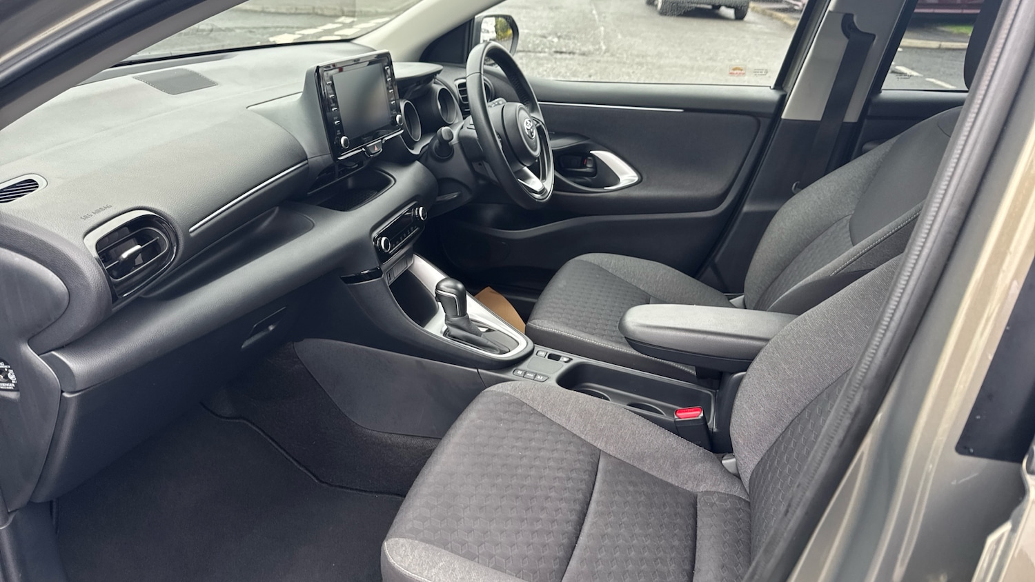 Used Toyota Yaris 2022 for sale - 76329898: Photo 10