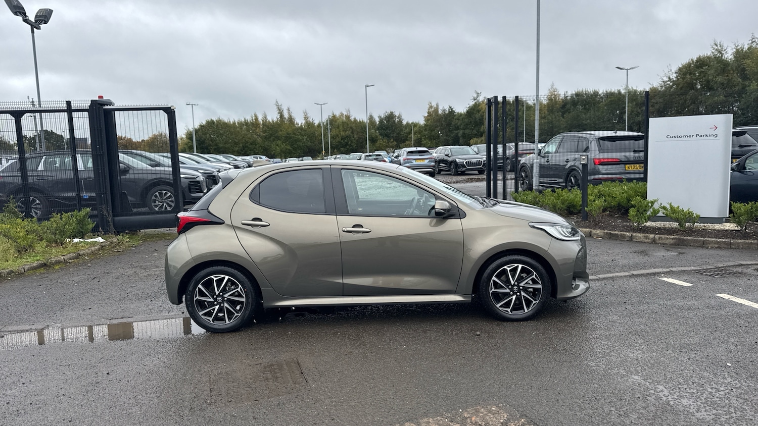 Used Toyota Yaris 2022 for sale - 76329898: Photo 16