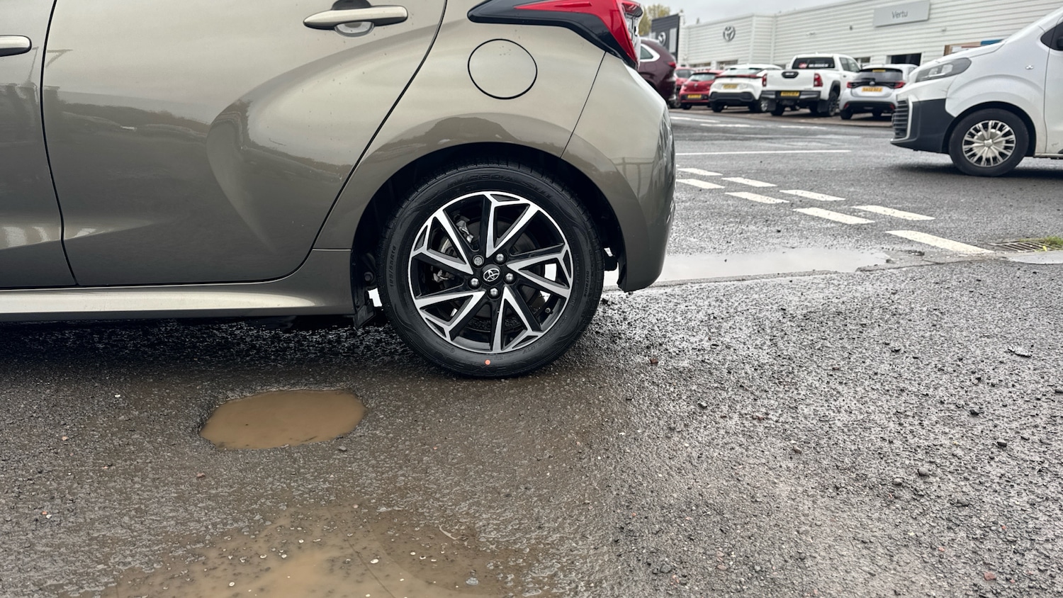 Used Toyota Yaris 2022 for sale - 76329898: Photo 28