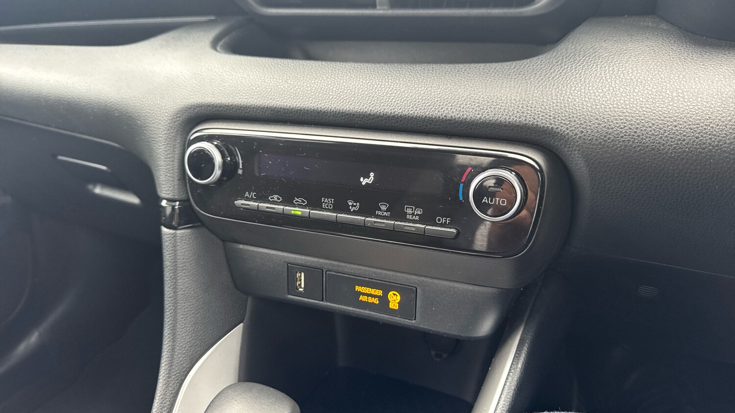 Used Toyota Yaris 2022 for sale - 76329898: Photo 36