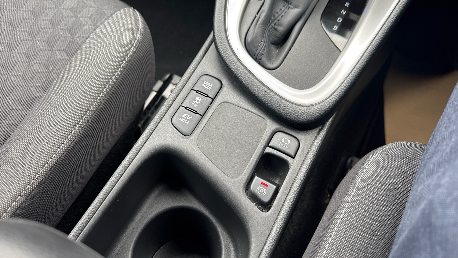 Used Toyota Yaris 2022 for sale - 76329898: Photo 39
