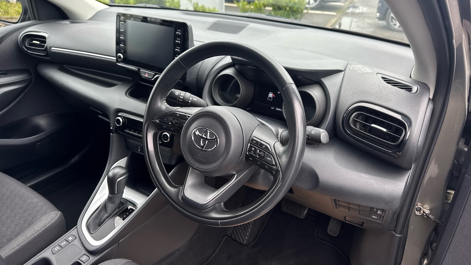 Used Toyota Yaris 2022 for sale - 76329898: Photo 6