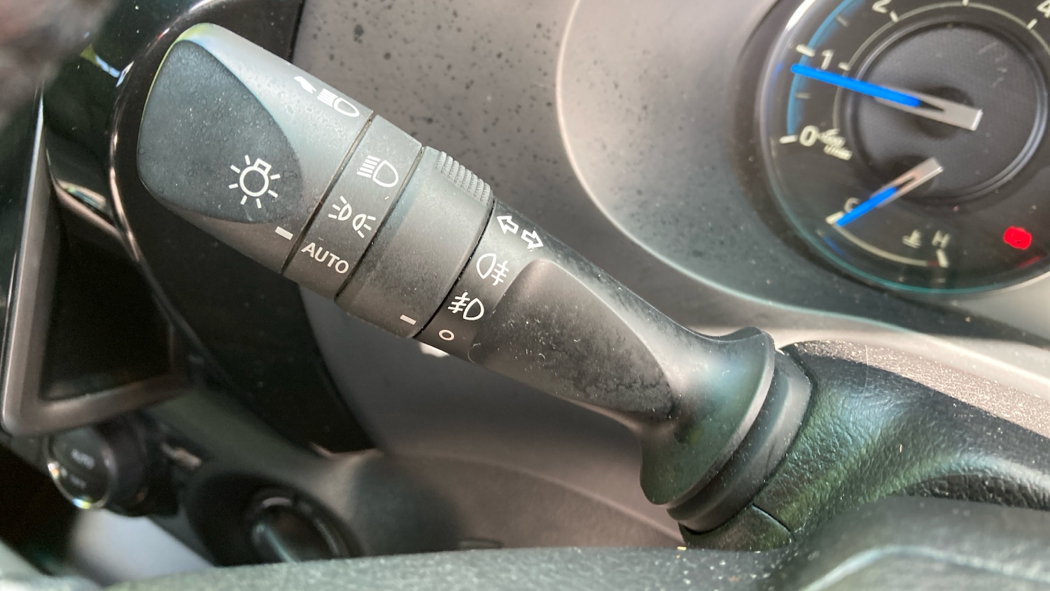 Used Toyota Hilux 2023 for sale - 77282408: Photo 21