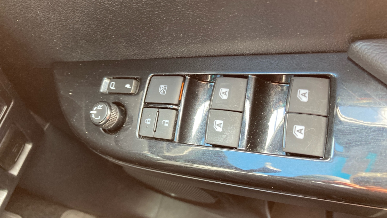 Used Toyota Hilux 2023 for sale - 77282408: Photo 22