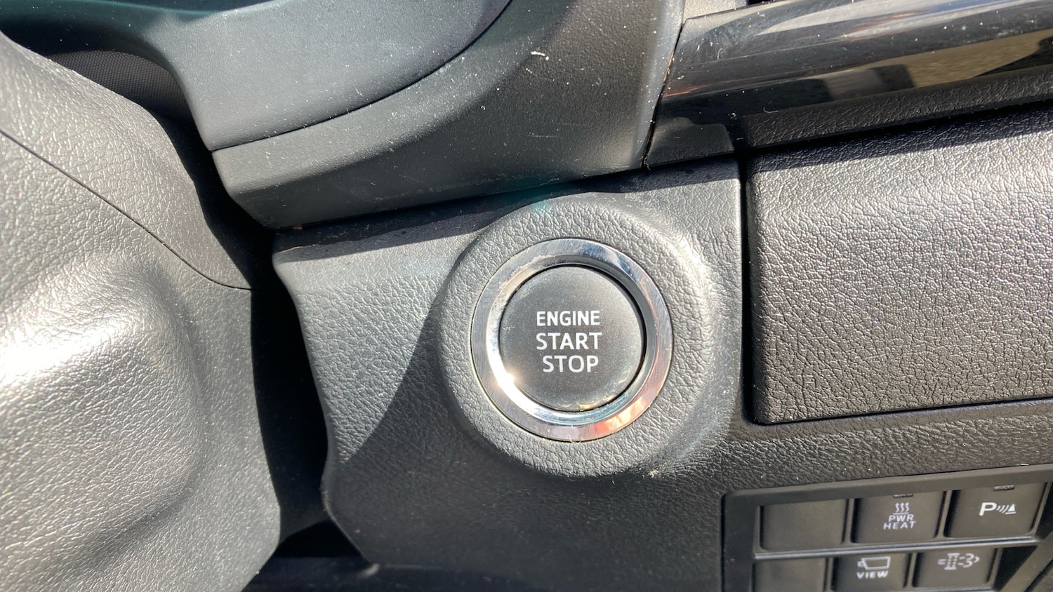 Used Toyota Hilux 2023 for sale - 77282408: Photo 24