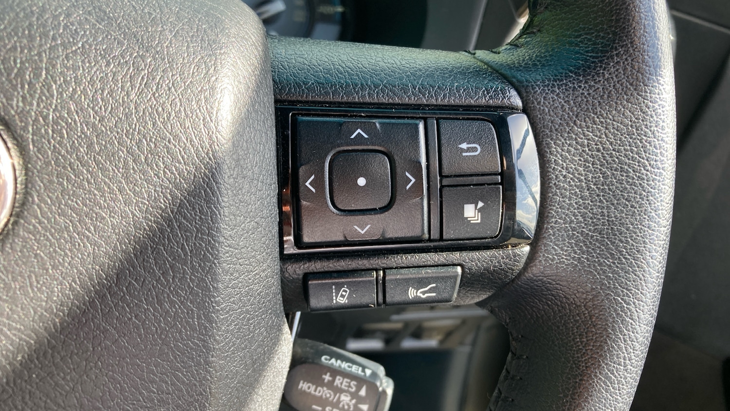 Used Toyota Hilux 2023 for sale - 77282408: Photo 26