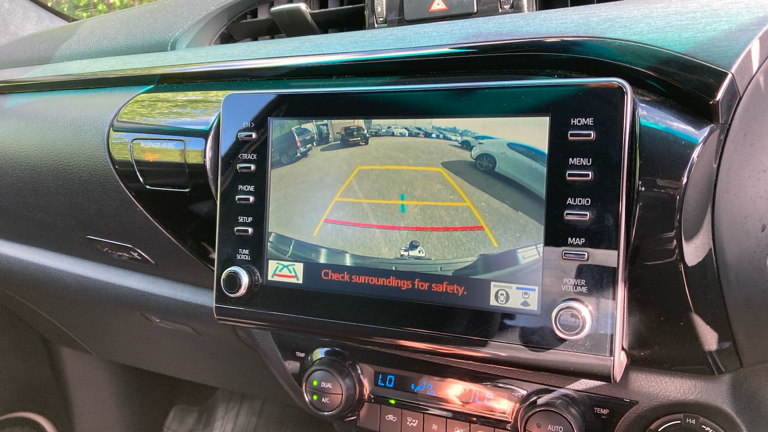 Used Toyota Hilux 2023 for sale - 77282408: Photo 32