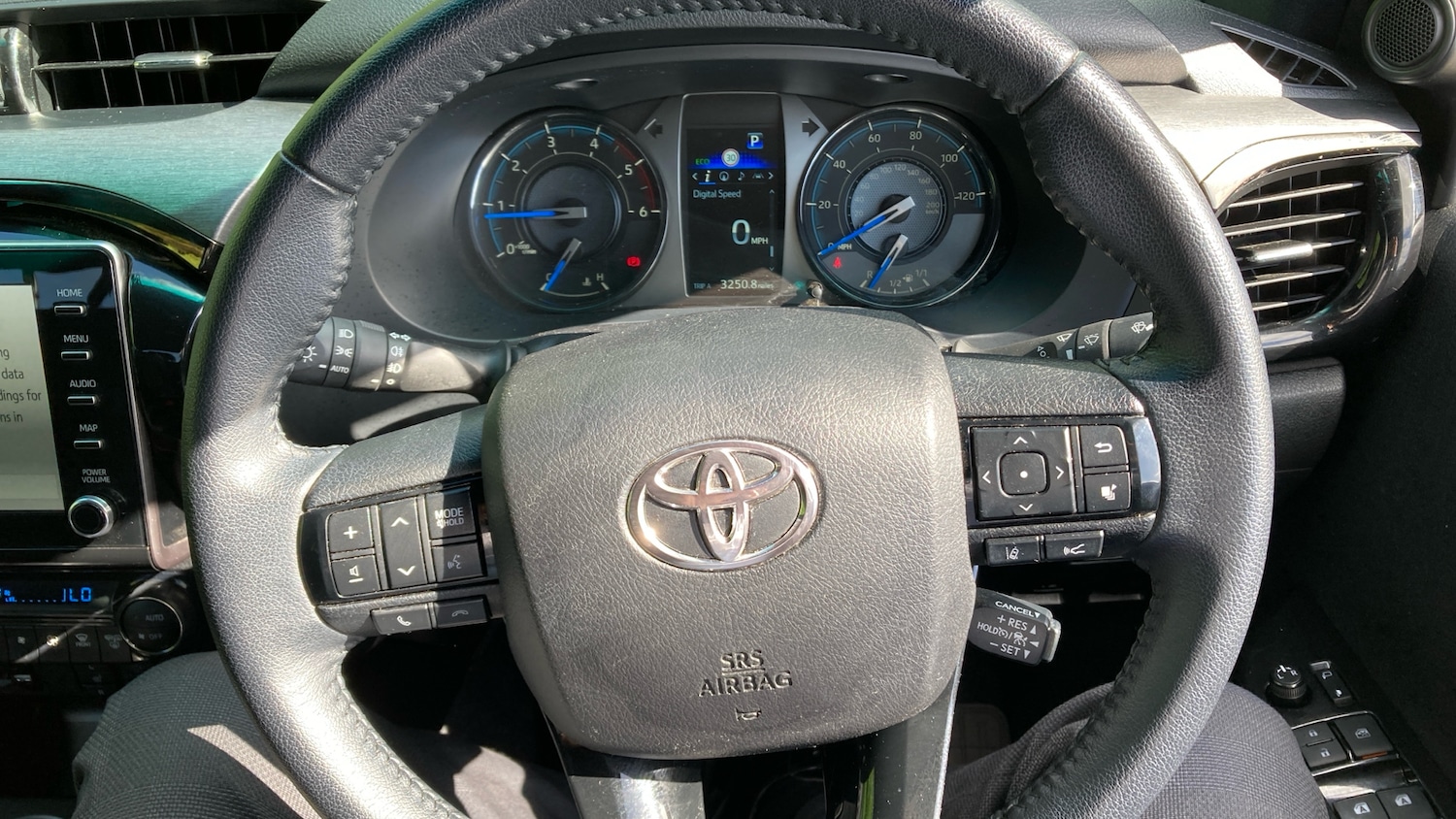Used Toyota Hilux 2023 for sale - 77282408: Photo 8