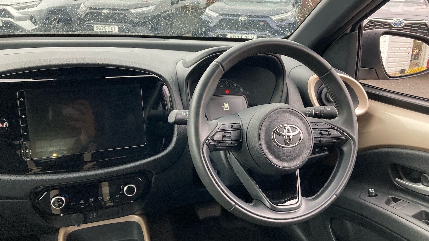 Used Toyota Aygo X 2024 for sale - 76120123: Photo 6