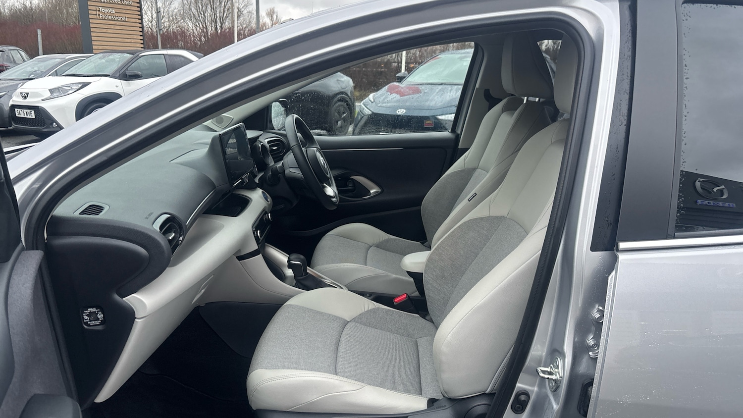 Used Toyota Yaris 2023 for sale - 76984626: Photo 10