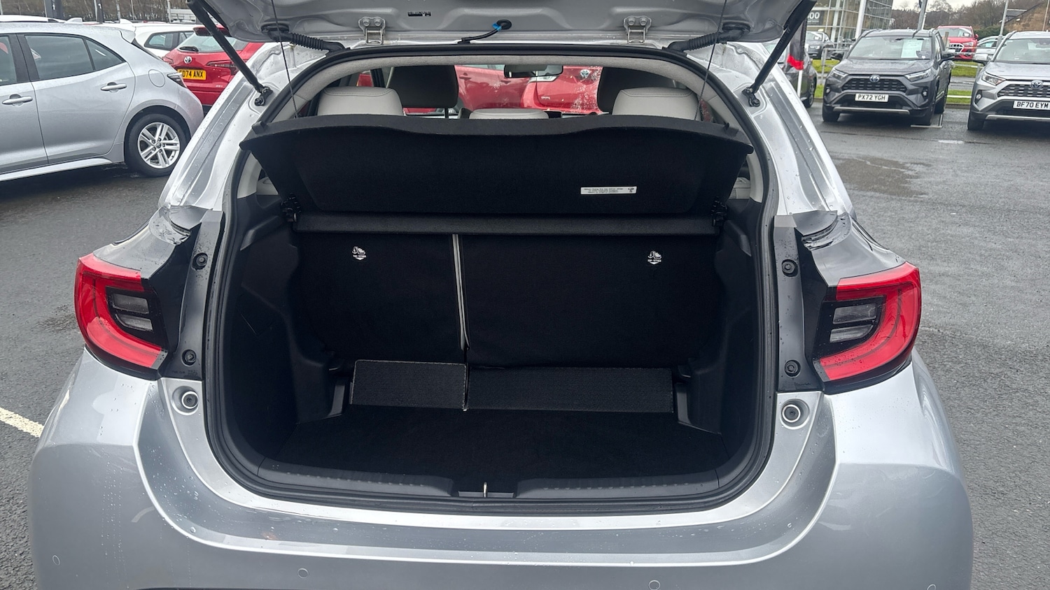 Used Toyota Yaris 2023 for sale - 76984626: Photo 14