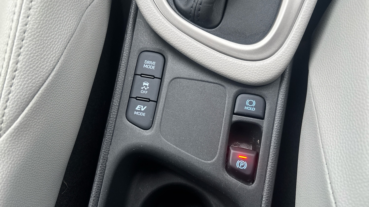 Used Toyota Yaris 2023 for sale - 76984626: Photo 21