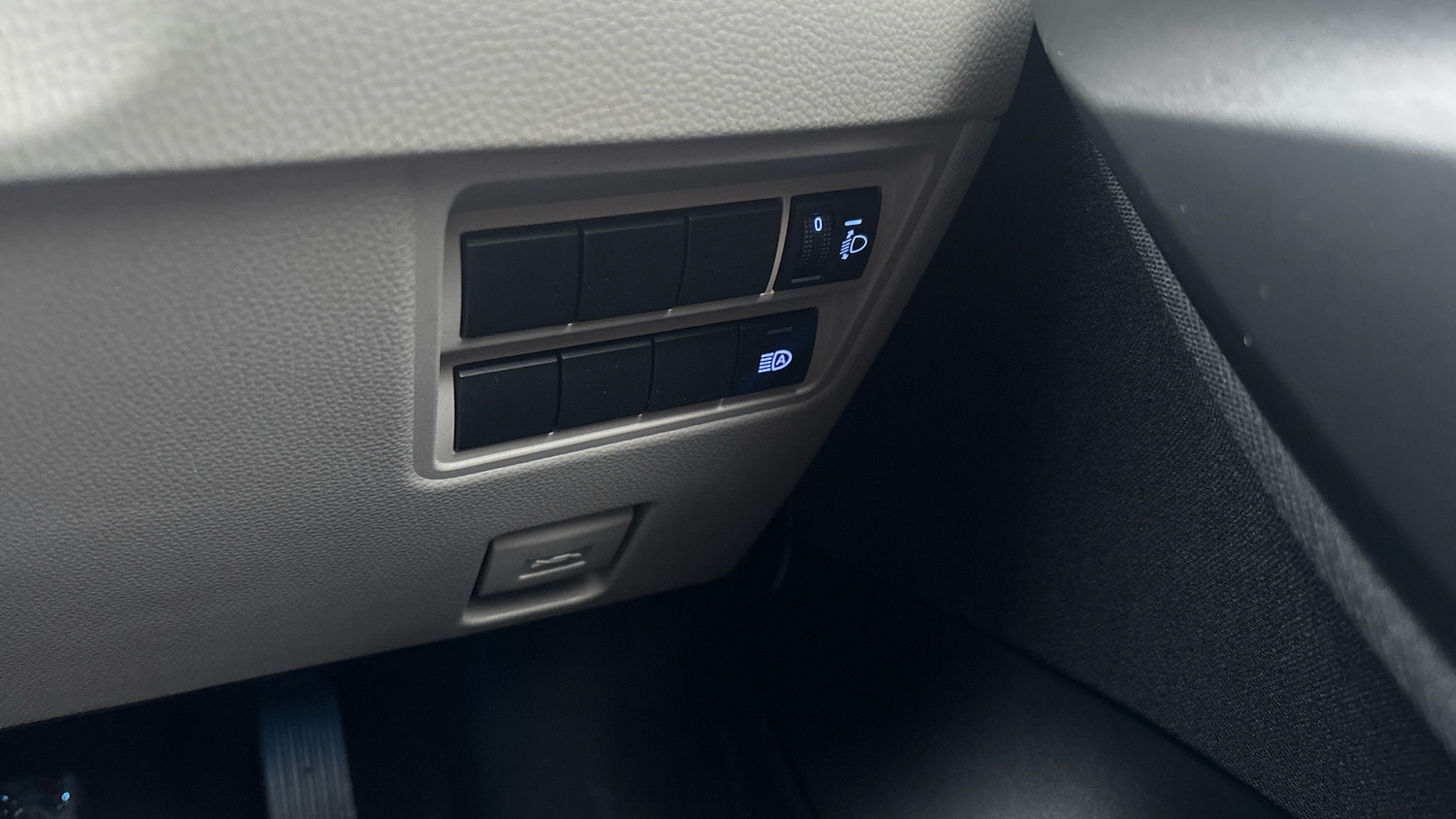 Used Toyota Yaris 2023 for sale - 76984626: Photo 33