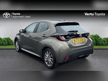 Used Toyota Yaris 2023 for sale - 78542901: Photo