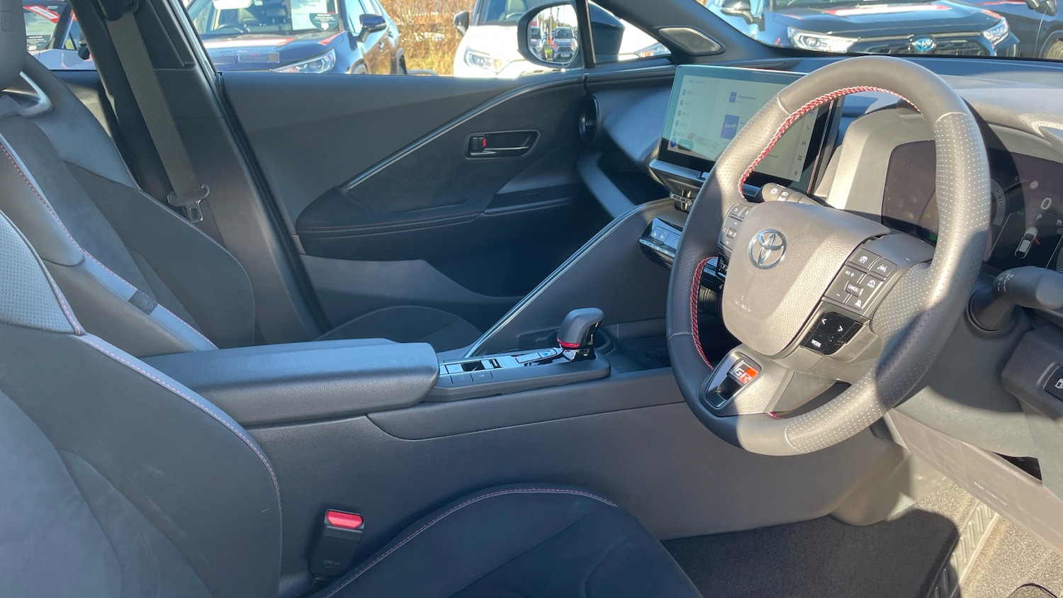 Used Toyota C-HR 2025 for sale - 78093393: Photo 11