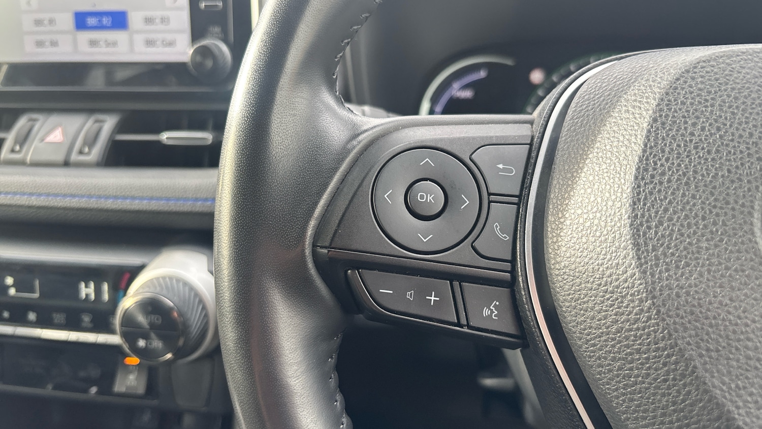 Used Toyota RAV4 2022 for sale - 76366951: Photo 29