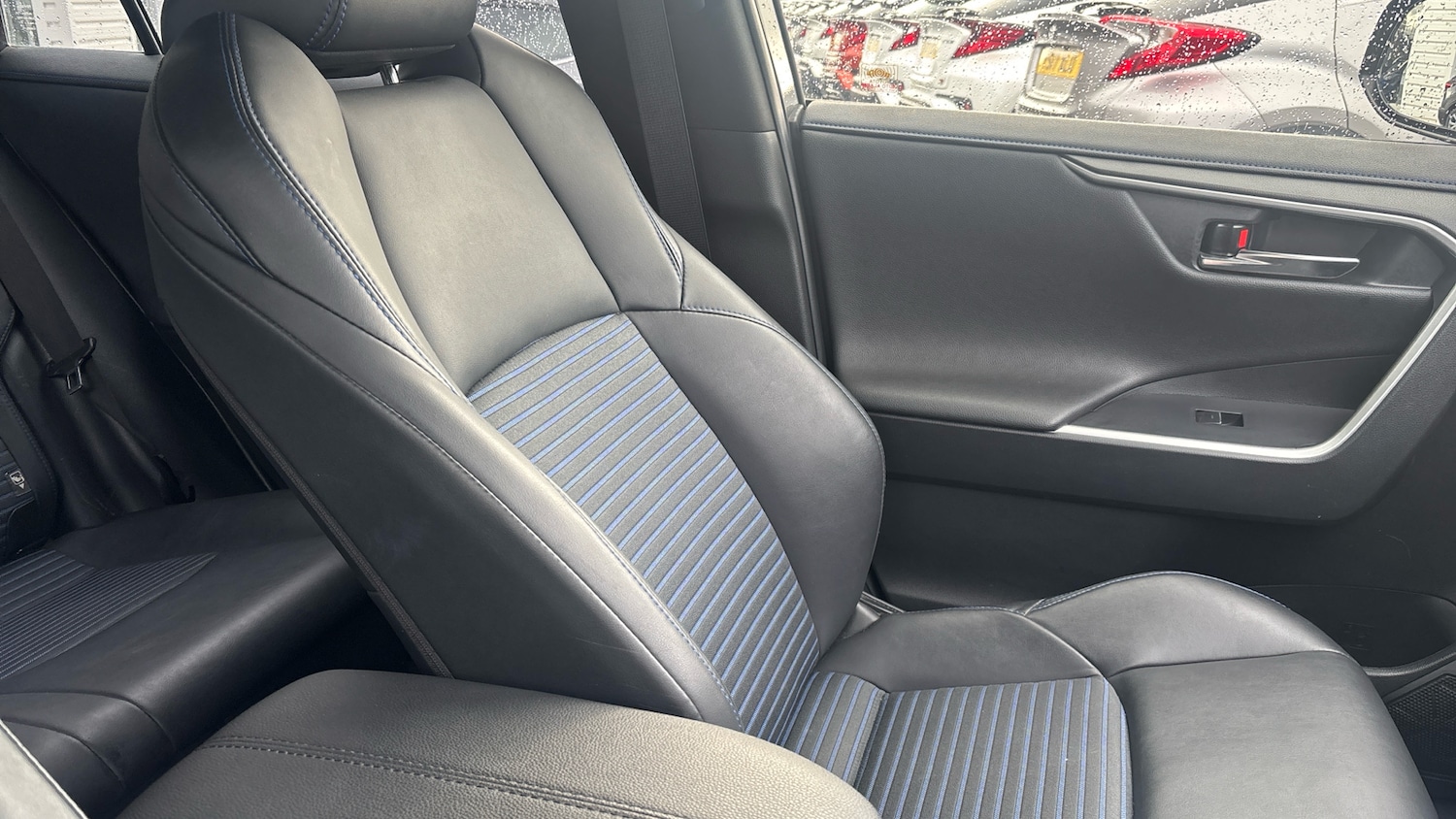 Used Toyota RAV4 2022 for sale - 76366951: Photo 32