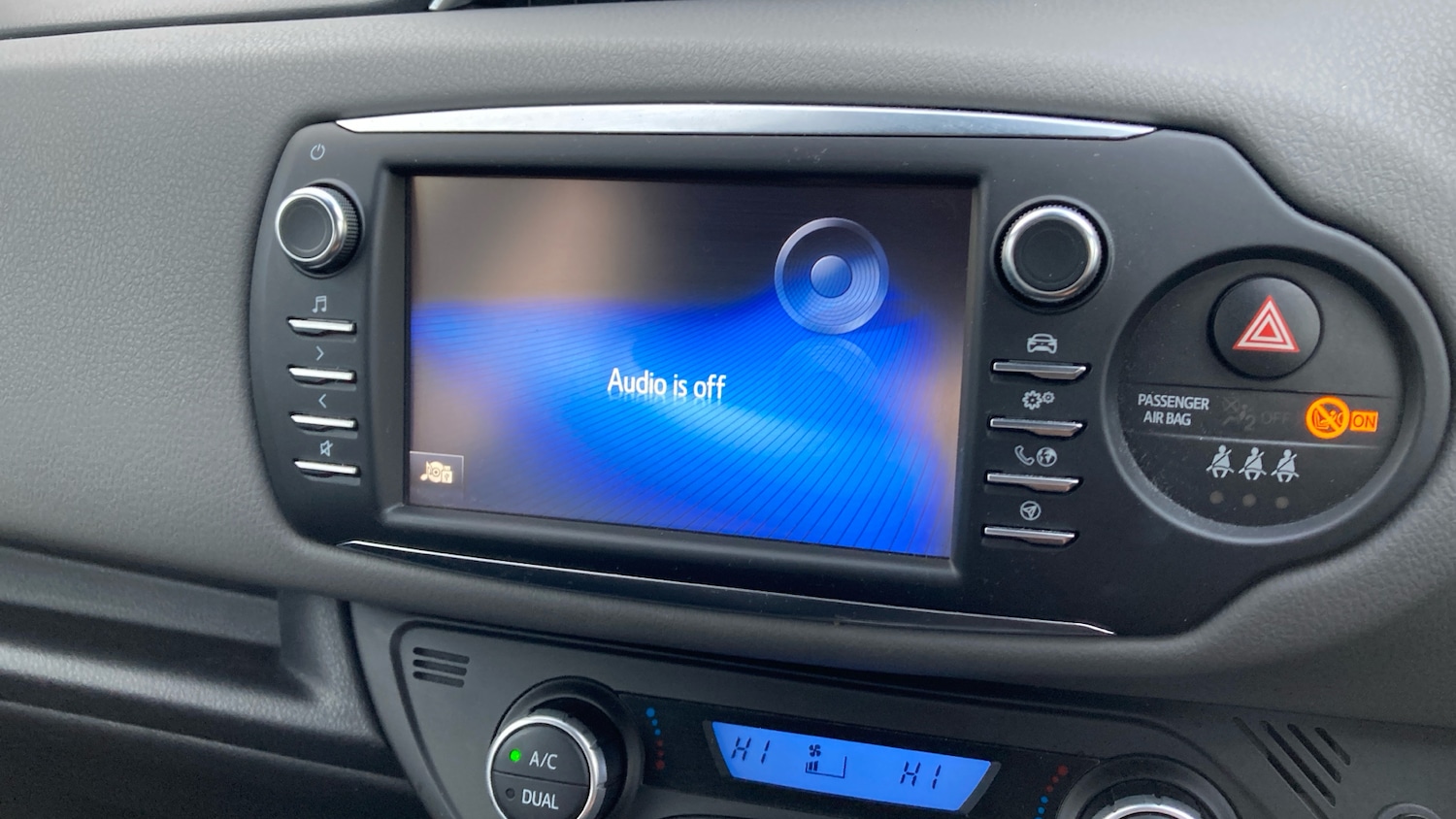 Used Toyota Yaris 2018 for sale - 77417348: Photo 29