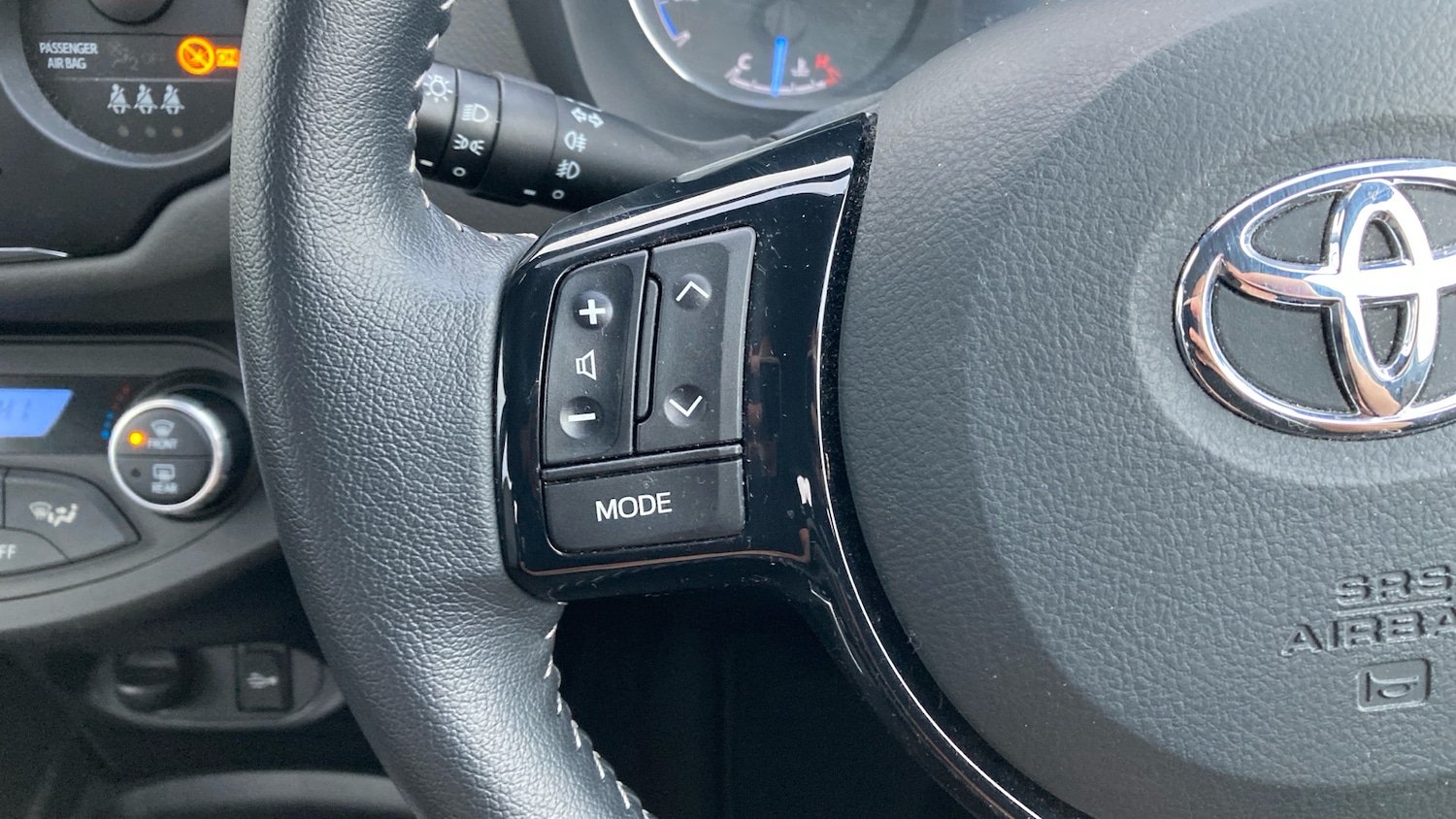 Used Toyota Yaris 2018 for sale - 77417348: Photo 35