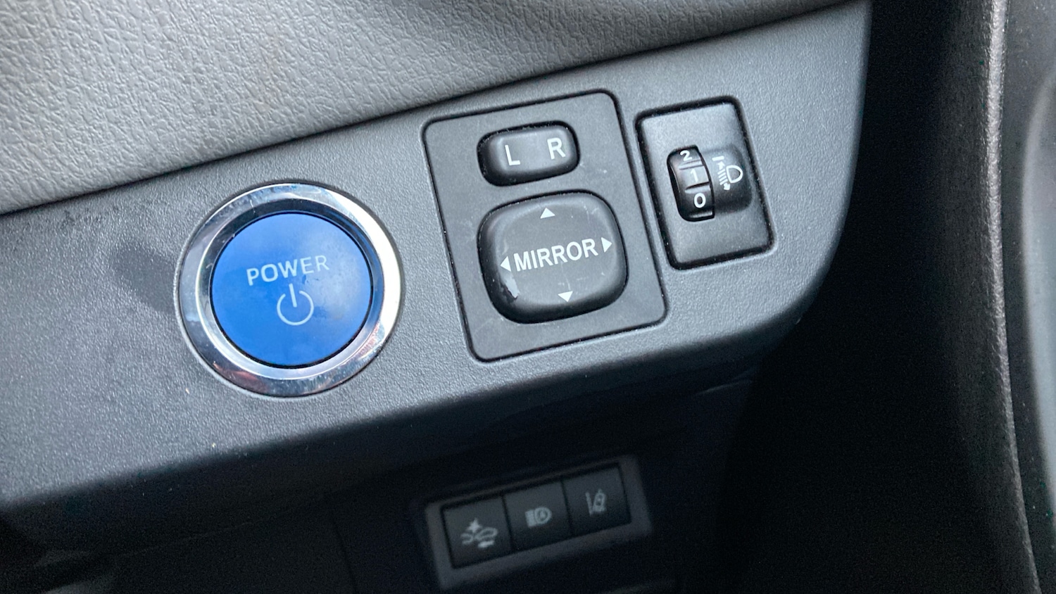 Used Toyota Yaris 2018 for sale - 77417348: Photo 38