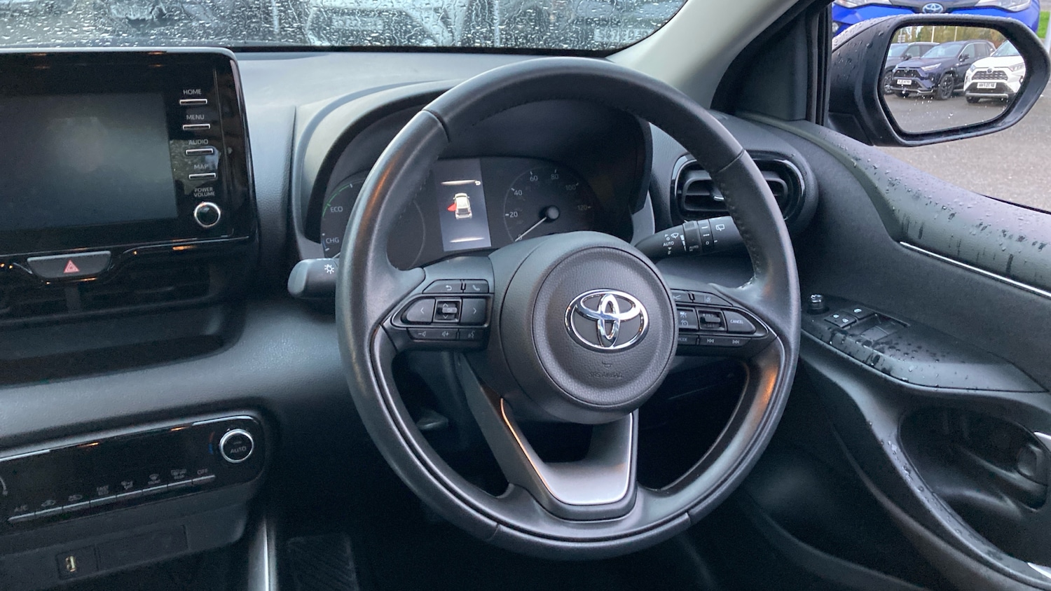Used Toyota Yaris 2023 for sale - 76181911: Photo 8