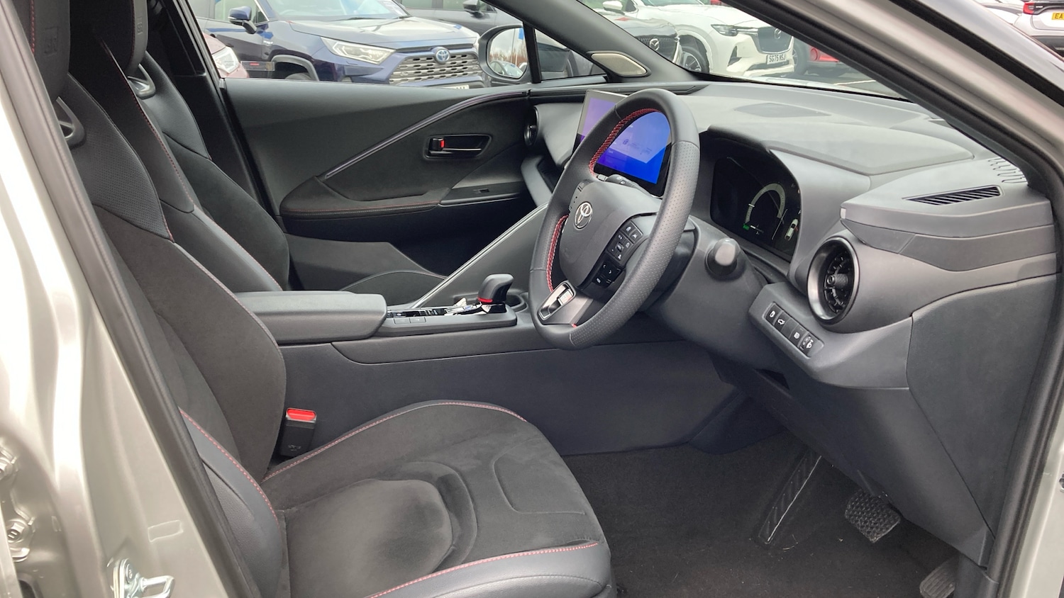 Used Toyota C-HR 2025 for sale - 77136867: Photo 11