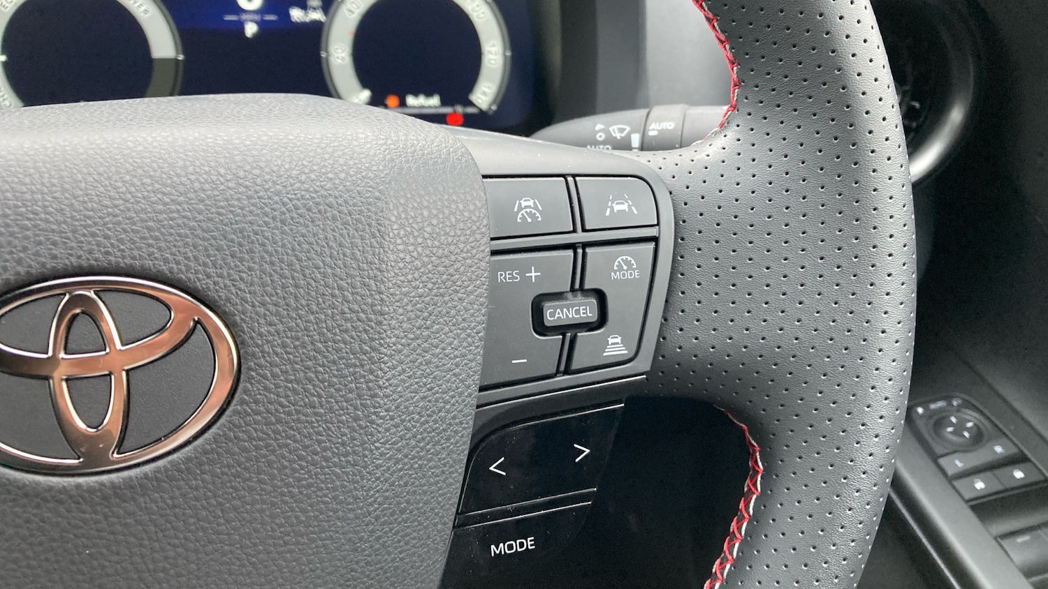 Used Toyota C-HR 2025 for sale - 77136867: Photo 35