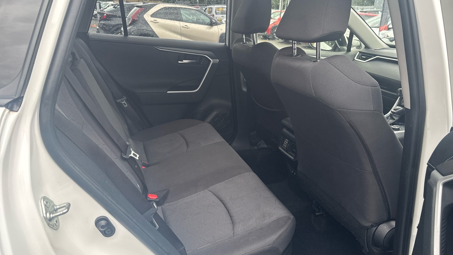 Used Toyota RAV4 2020 for sale - 76131114: Photo 12