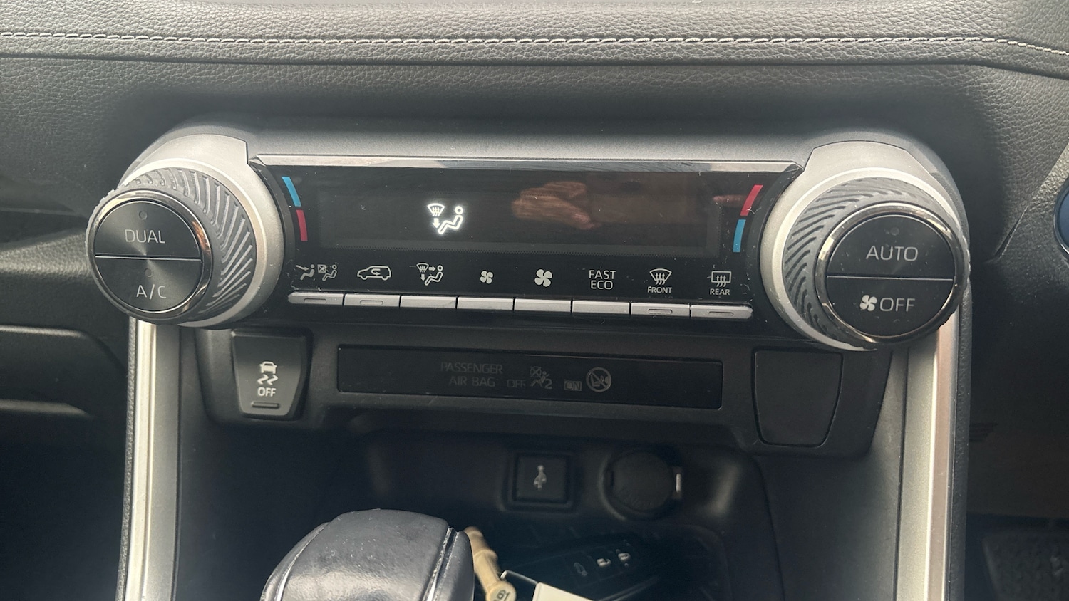 Used Toyota RAV4 2020 for sale - 76131114: Photo 29